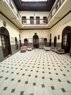 HOTEL DU PARq